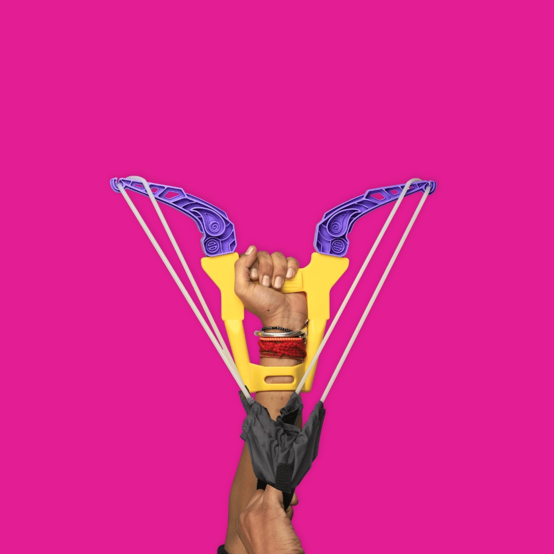 TOTA 2-in-1 Holi Gadget – Gulal & Balloon Launcher | Long-Throw Holi Toy with 1 Gulal Ball